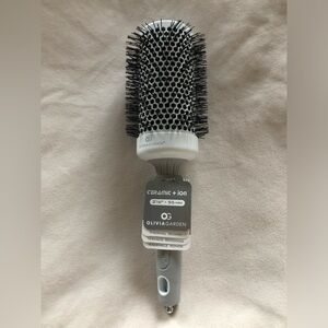 Olivia Garden ceramic + ion thermal hairbrush
